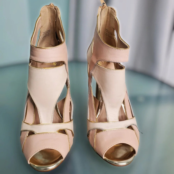 Truth or Dare by Madonna Tan, Pink Heels Sz  9.5 - Picture 6 of 7